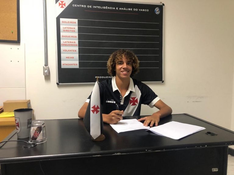 Vasco acerta a contratação de lateral do PSTC-PR para equipe sub-15