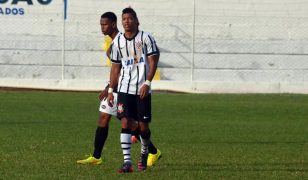 #TBT: atacante valoriza força do grupo do Corinthians campeão da Taça BH 2015