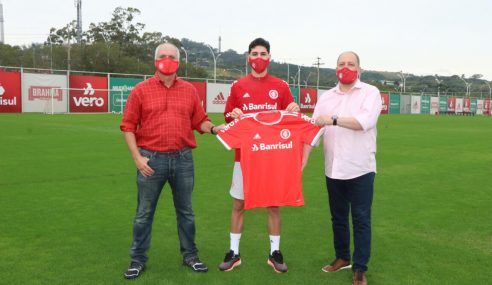 Internacional renova contrato de Johnny, capitão do time sub-20 em 2019