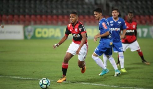 Flamengo negocia jogador do sub-20 com clube português