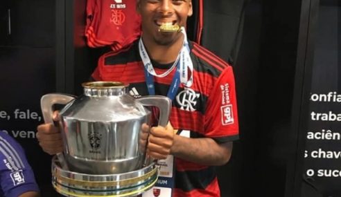 Lateral sub-20 do Flamengo está próximo do acerto com o Cruzeiro