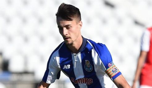 Jovem promessa do Porto está a caminho da Premier League