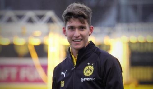 Jovem zagueiro argentino do Borussia Dortmund-ALE interessa ao Olympique de Marseille-FRA