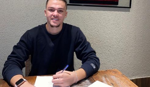 Flamengo renova o contrato de campeão mundial sub-17 com a seleção brasileira