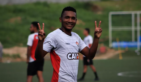 Remo fecha com dois jovens do Vitória