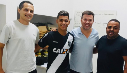 Ponte Preta assina com atacante para a equipe sub-20