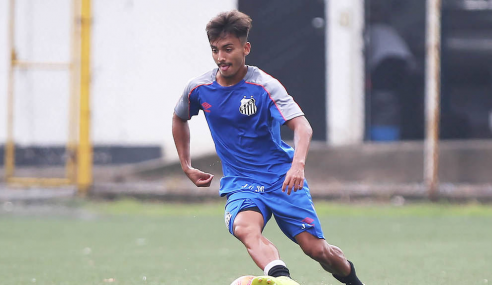 Sem espaço, Lucas Lourenço pode deixar o Santos de graça em outubro