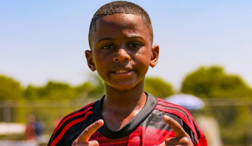 Aos 10 anos, atleta do Flamengo assina com a Nike