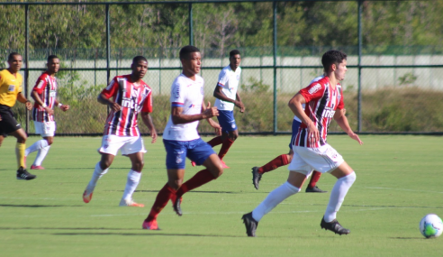 São Paulo vira sobre o Bahia e assume a liderança do Brasileirão sub-20