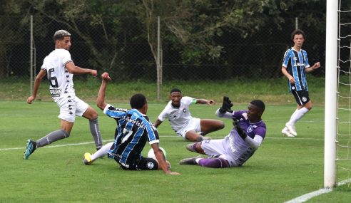 Grêmio pressiona, mas fica no 0 a 0 com o Botafogo pelo Brasileirão sub-20