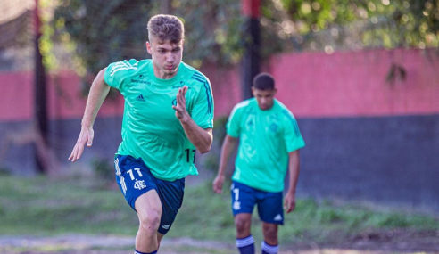 Flamengo negocia venda de zagueiro do sub-20 ao futebol árabe