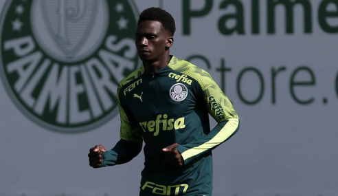 Palmeiras oficializa a contratação de meia equatoriano para o sub-20