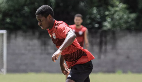 Vitória promove atacante ao profissional; John e Figueiredo reforçam sub-20 no Brasileirão