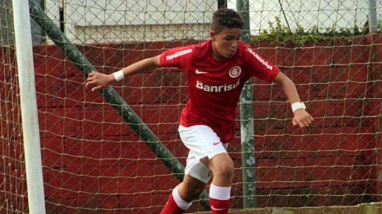 Internacional pode perder atacante em fim de contrato