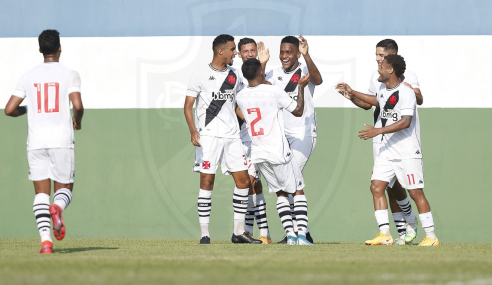 Vasco bate o Vitória e vence a primeira no Brasileirão sub-20