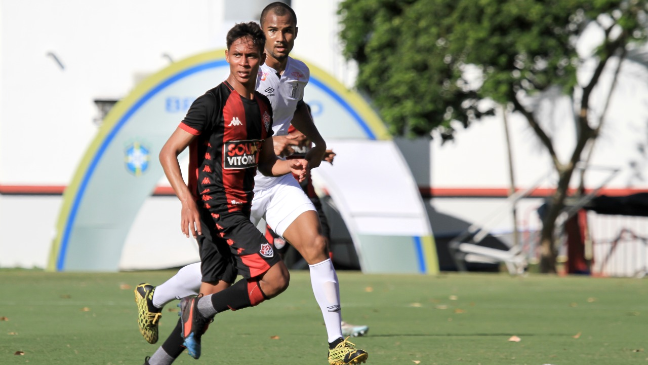 Com um a menos, Vitória arranca empate com o Santos no Brasileirão sub-20