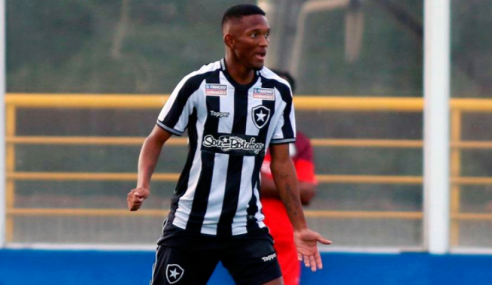 Botafogo negocia renovação com zagueiro do time sub-20