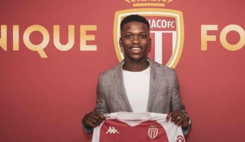 Monaco-FRA apresenta volante de 21 anos emprestado pelo Benfica-POR