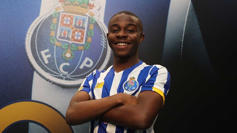 FC Porto-POR acerta com Benicio Baker-Boaitey, de apenas 16 anos