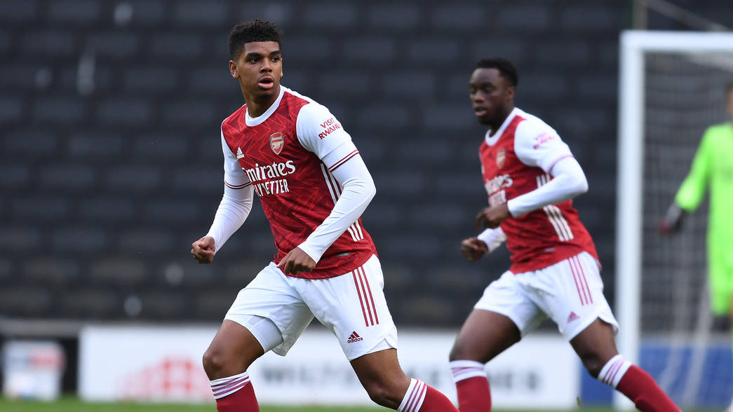 Arsenal-ING empresta ao Doncaster-ING jovem centroavante de 19 anos de idade