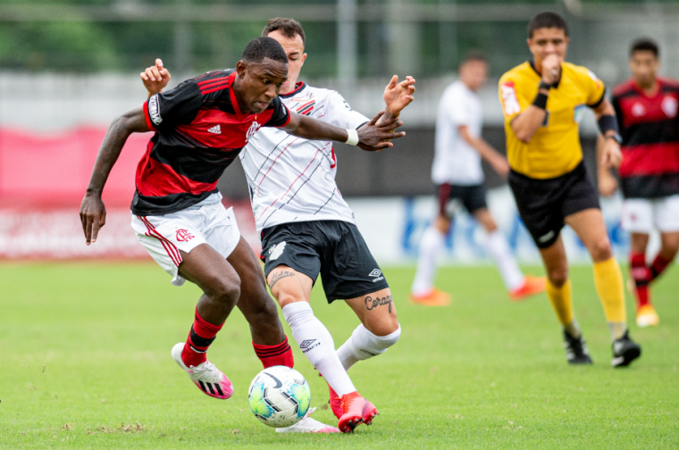 Flamengo cai em casa diante do Athletico-PR pelo Brasileirão sub-20