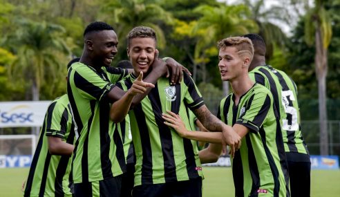 América-MG bate líder Fluminense em jogo de sete gols pelo Brasileirão sub-20