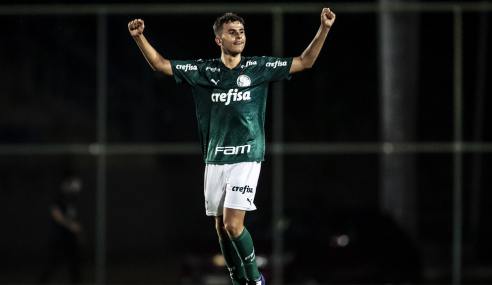 Palmeiras derrota Atlético-MG fora de casa e mantém liderança no Brasileirão sub-17