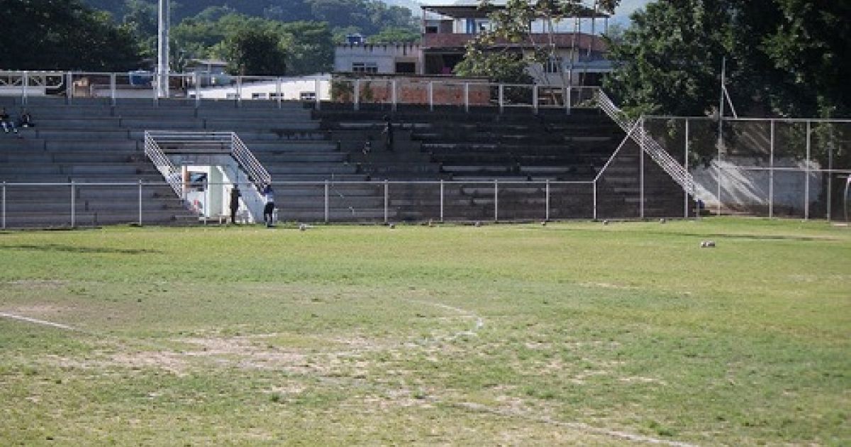 Com um gol em cada tempo, Bangu vence Macaé pela Taça Rio sub-20