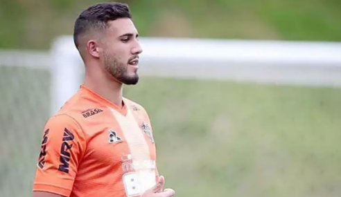 Atlético-MG amplia contrato de Gustavo Henrique