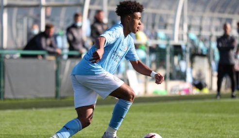Manchester City vence fora e se mantém líder invicto do seu grupo no Inglês sub-18