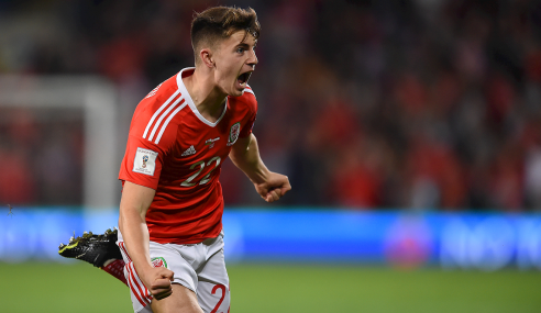 Liverpool-ING conclui transferência de meia-atacante para o Blackpool-ING