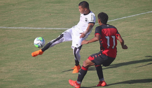 Ceará decide no segundo tempo e bate Vitória pelo Brasileirão sub-17