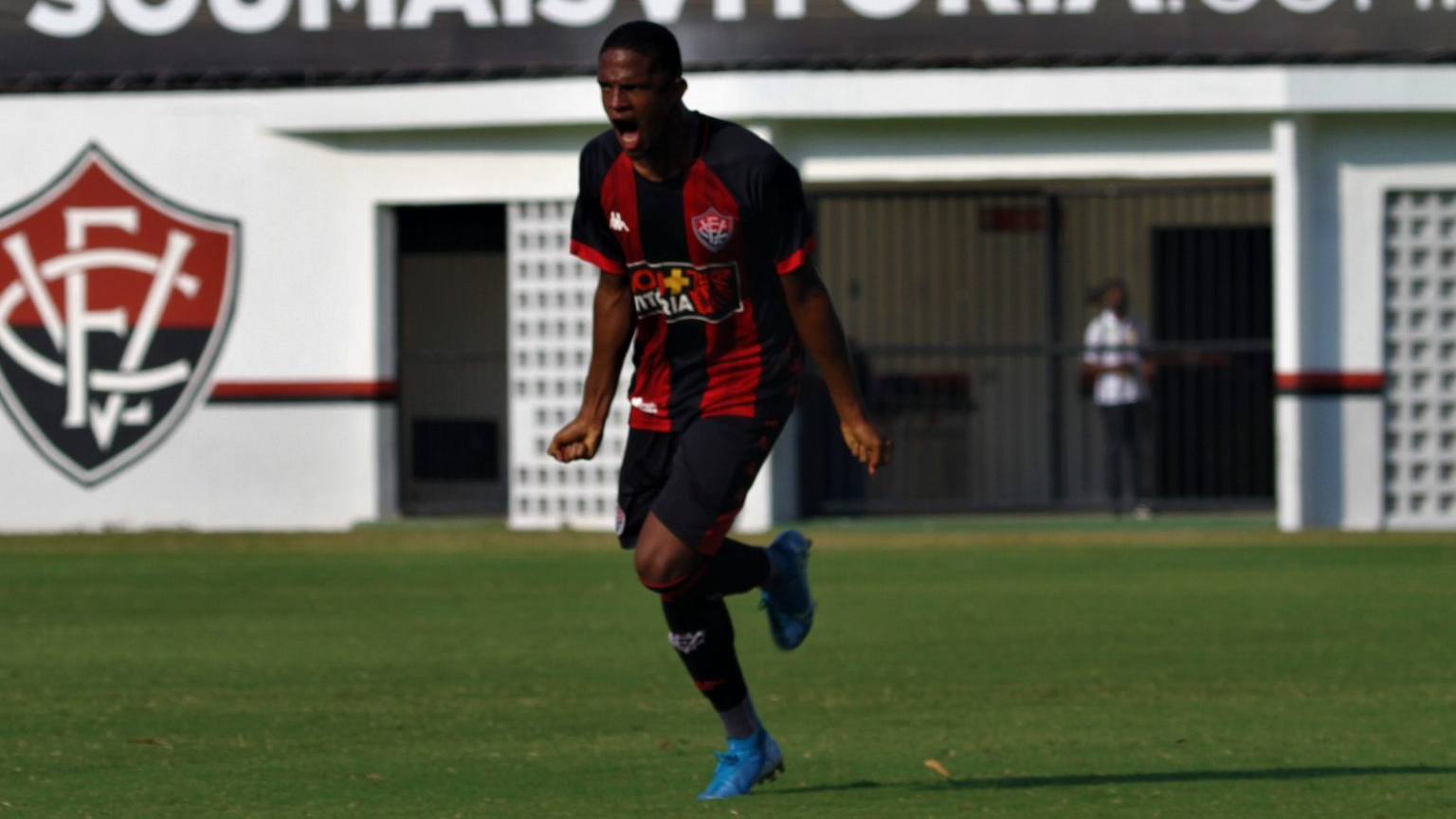 Vitória faz quatro no primeiro tempo e goleia Sport Recife pelo Brasileirão sub-20