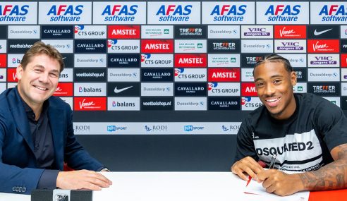 Chelsea-ING empresta lateral ao AZ Alkmaar-HOL