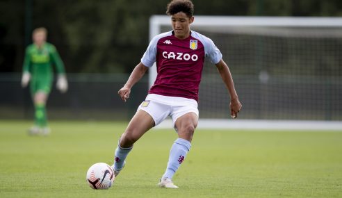 Aston Villa é o único a seguir com 100% de aproveitamento no Inglês sub-18