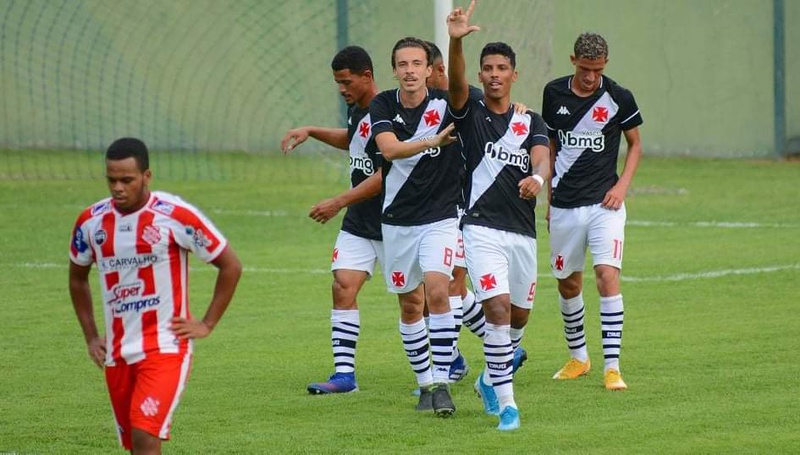 Vasco da Gama vence Bangu por 4 a 3 e é finalista da Taça Guanabara sub-20