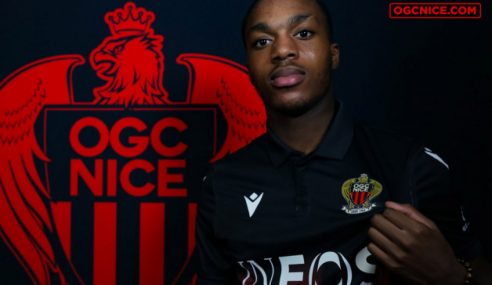 Nice-FRA contrata jovem atacante irlandês do Manchester United-ING