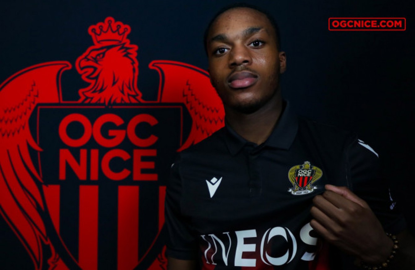 Nice-FRA contrata jovem atacante irlandês do Manchester United-ING