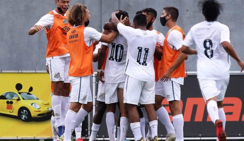 Santos aproveita vantagem numérica para vencer o Vasco no Brasileirão sub-20