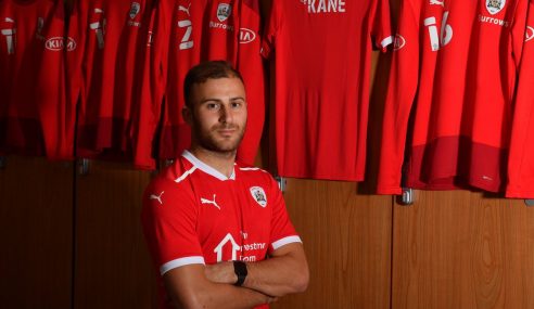 Barnsley-ING fecha compra de meio-campista de 21 anos junto ao Liverpool-ING