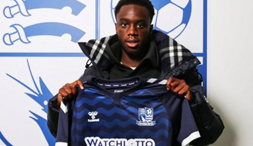 Southend United-ING contrata jovem meio-campista do Arsenal-ING por empréstimo