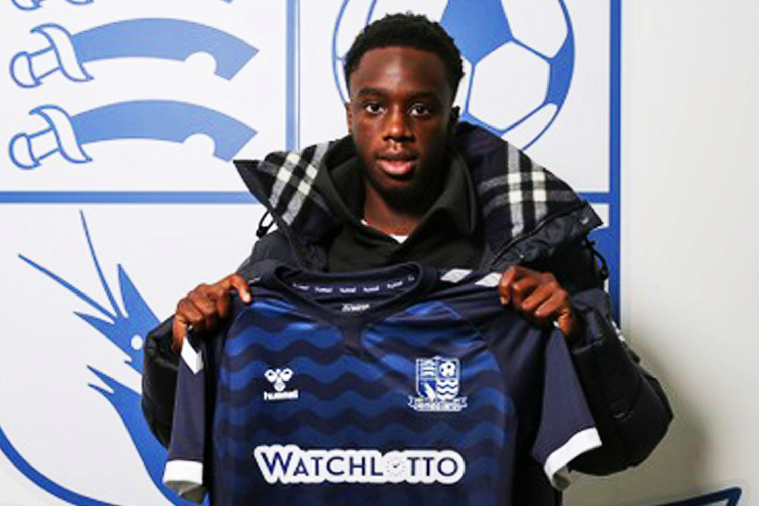 Southend United-ING contrata jovem meio-campista do Arsenal-ING por empréstimo