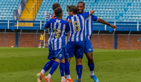 Gabriel Bussinger explica início 100% do Avaí no Brasileirão de Aspirantes e elogia artilheiro Jô