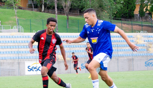 Cruzeiro marca no fim e arranca empate com o Vitória pelo Brasileirão sub-17