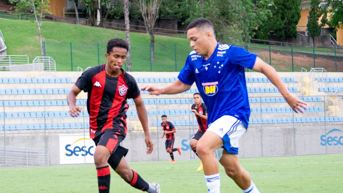 Cruzeiro marca no fim e arranca empate com o Vitória pelo Brasileirão sub-17