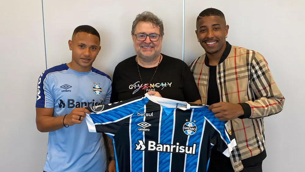 Grêmio recusa empréstimo de dupla ao América-MG; Cruzeiro também quer atacante