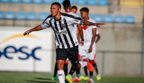 Artilheiro do Brasileirão sub-20 renova com o Atlético-MG