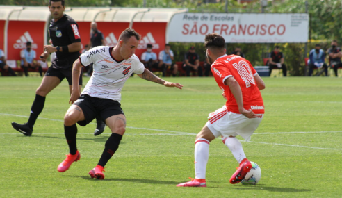 Internacional e Athletico-PR empatam e perdem posições no Brasileirão sub-20