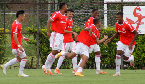 Em jogo com três expulsões, Internacional vence Cruzeiro pelo Brasileirão Sub-20