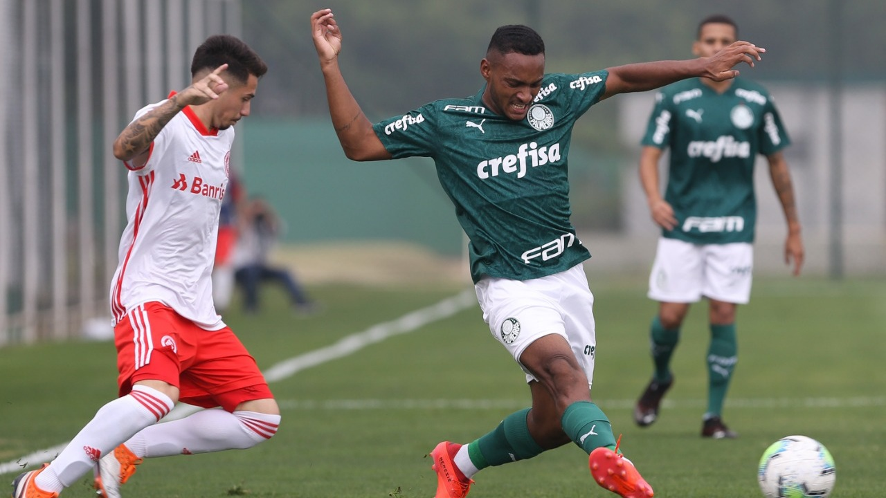 Palmeiras e Internacional empatam jogo de ida das quartas da Copa do Brasil sub-20